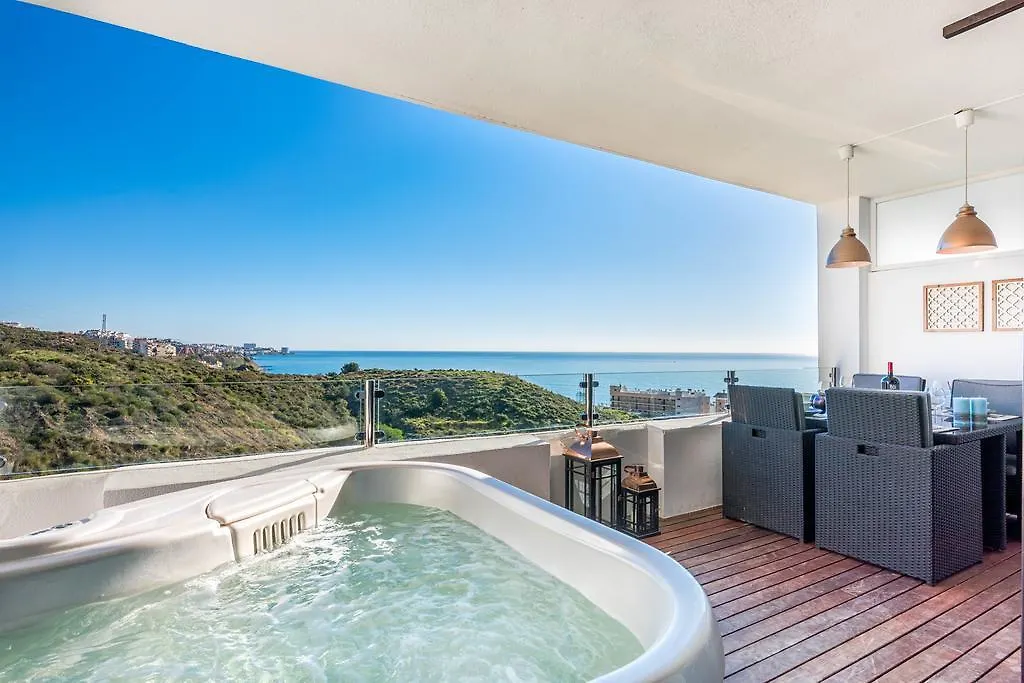 Carvajal Luxury Apartments - Free Parking contacts